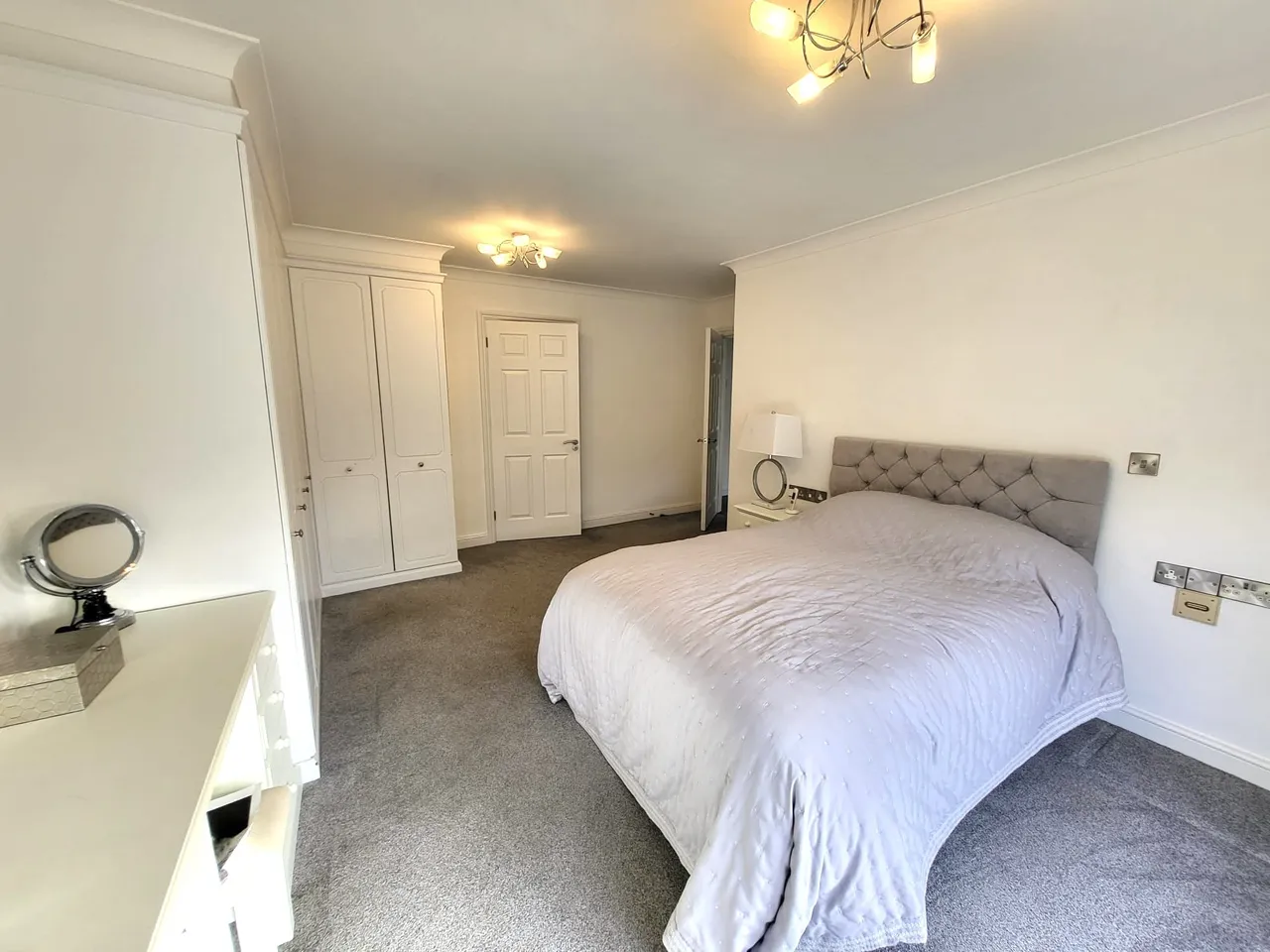 Edgware Way, HA8, photo 10