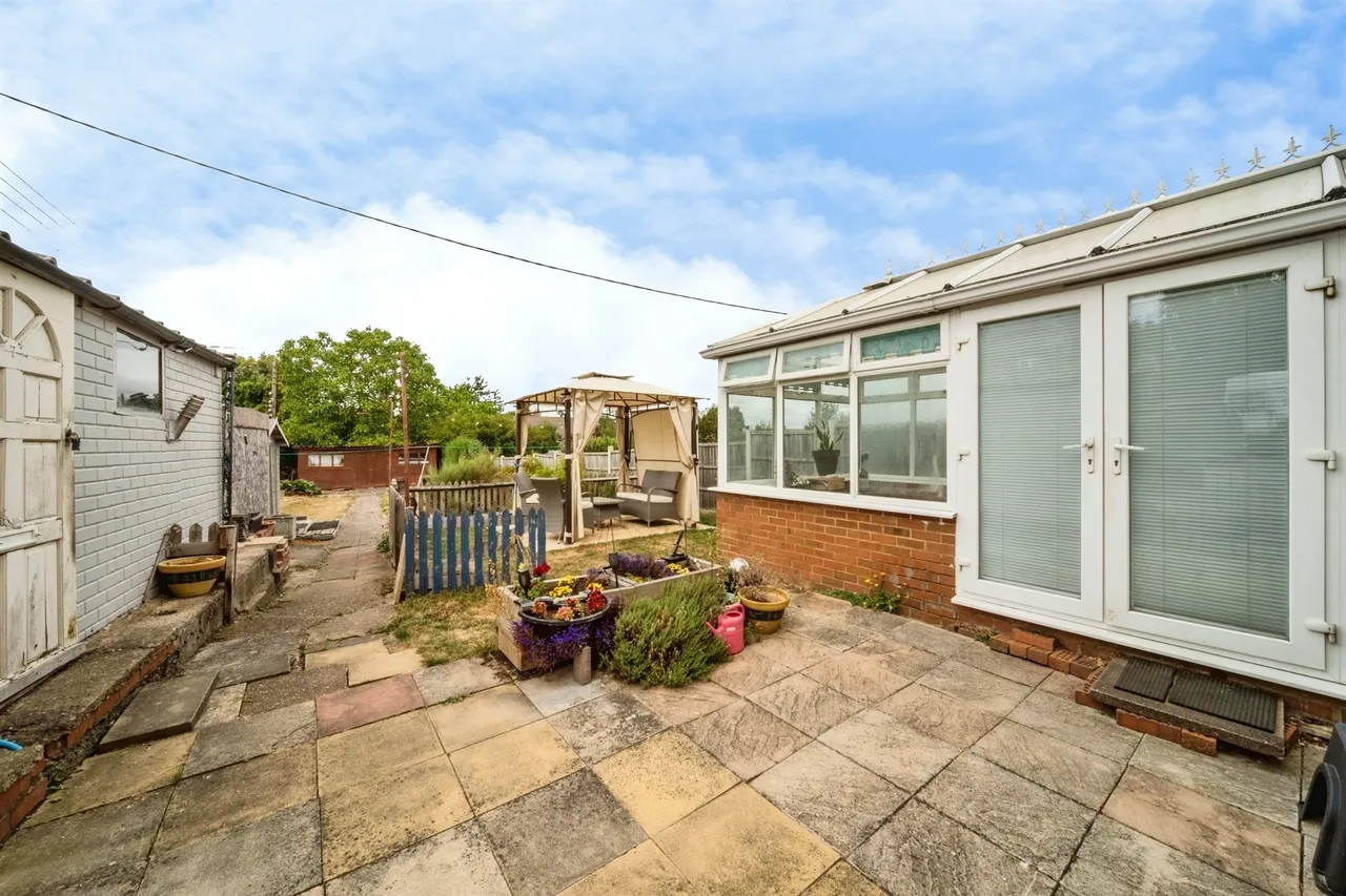 Bettys Close, Newton Longville, MK17, photo 26