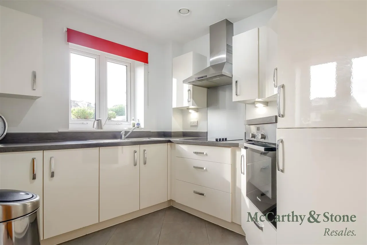 Bangor Road, Benllech, LL74, photo 10