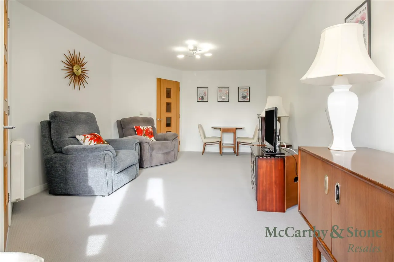 Bangor Road, Benllech, LL74, photo 4