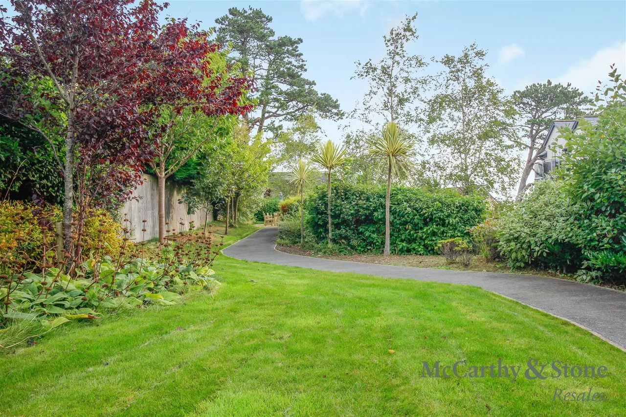 Bangor Road, Benllech, LL74, photo 17