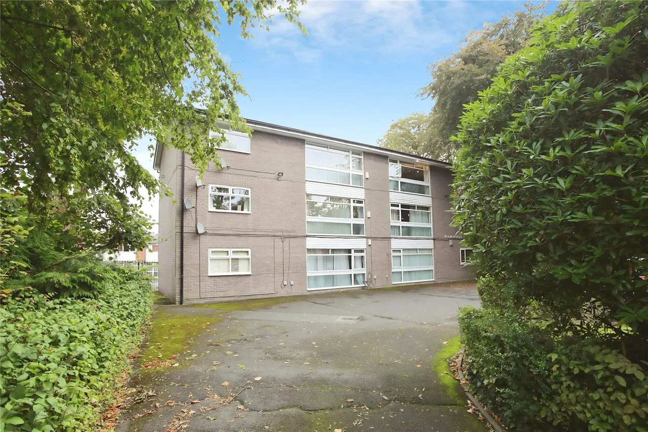 2 bed flat for sale, Beaminster Court, Heaton Mersey, SK4