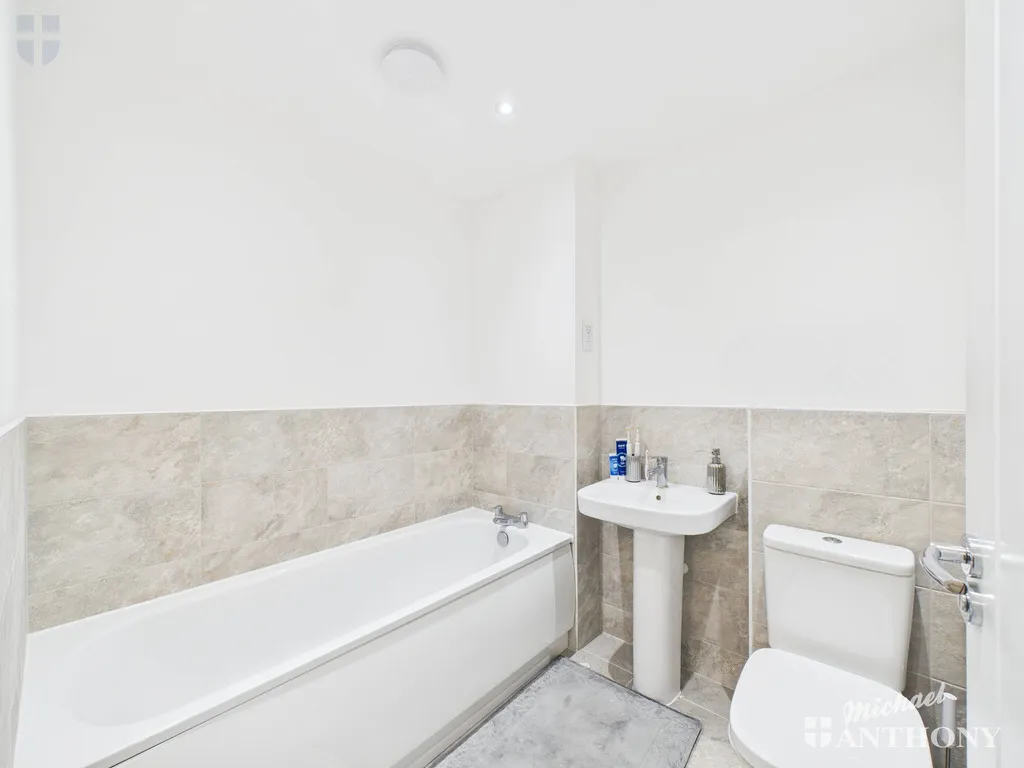 Atkins Way, Weston Turville, Aylesbury, HP22 3AX, photo 10