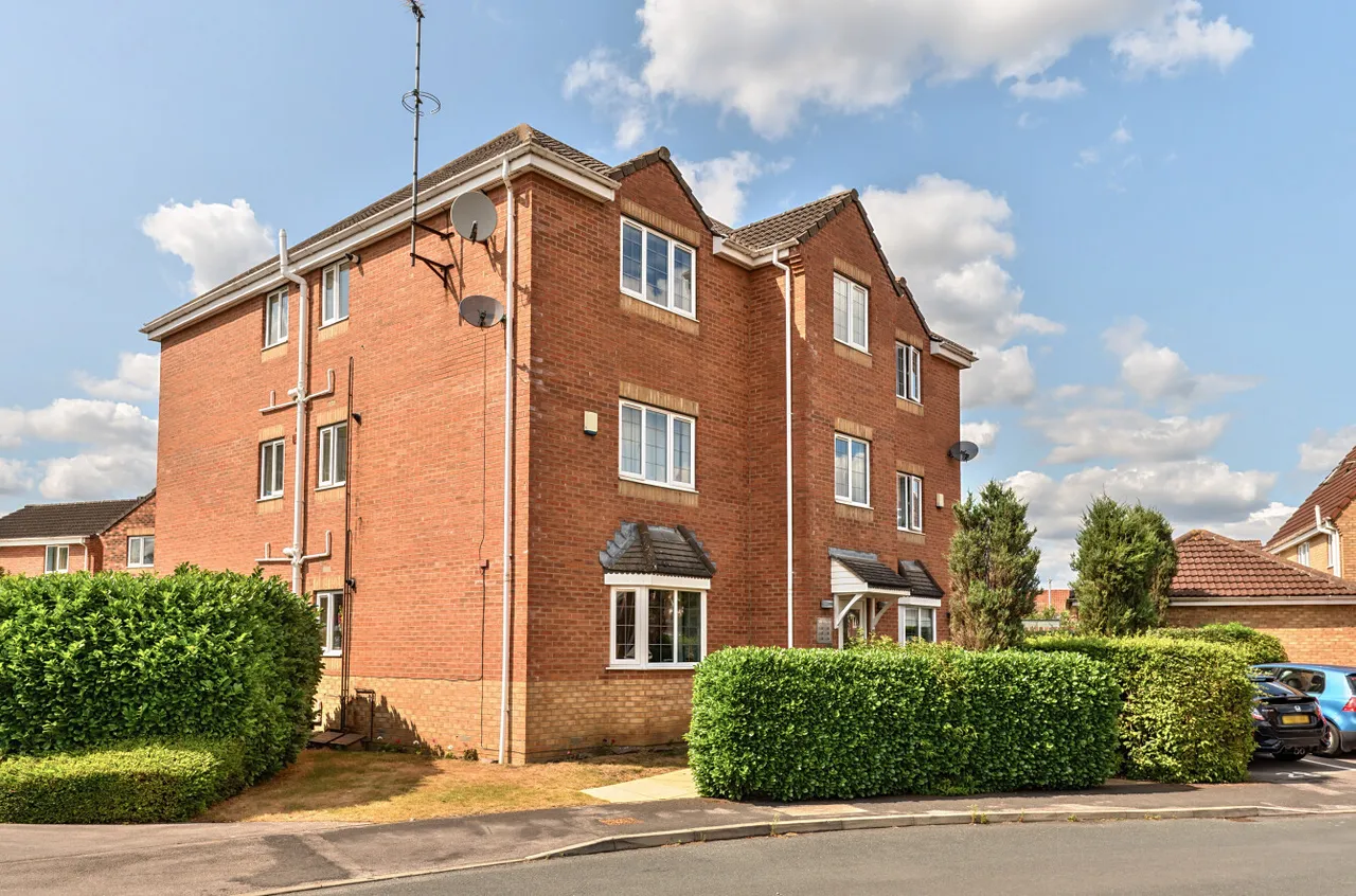 2 bed flat for sale, Mill View Road, Beverley, HU17