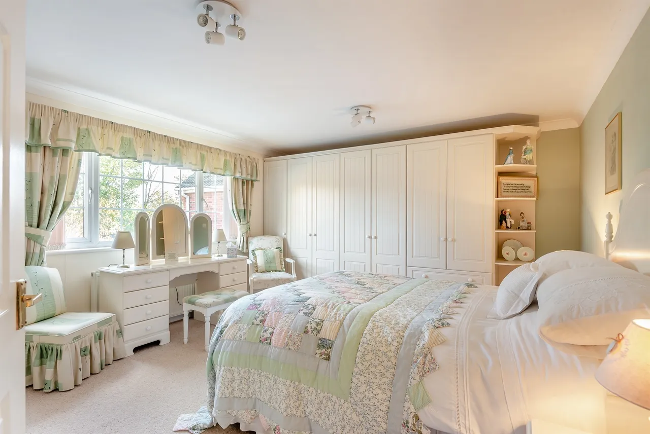 Acorn Drive, Gayton, PE32, photo 16
