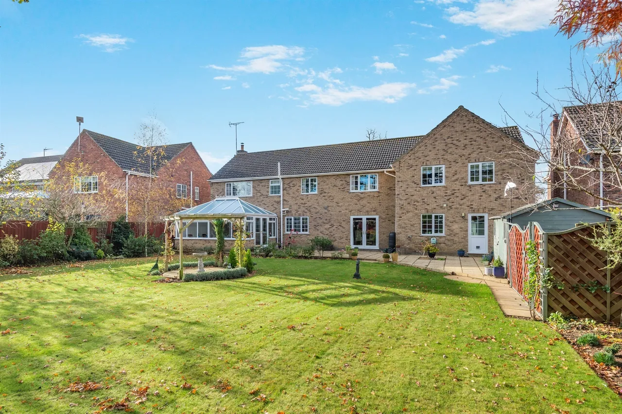 5 bed house for sale, Acorn Drive, Gayton, PE32