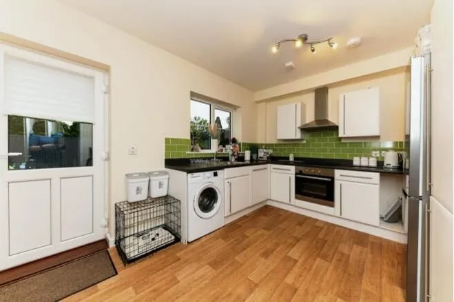 Salters Close, Grimsby, photo 2