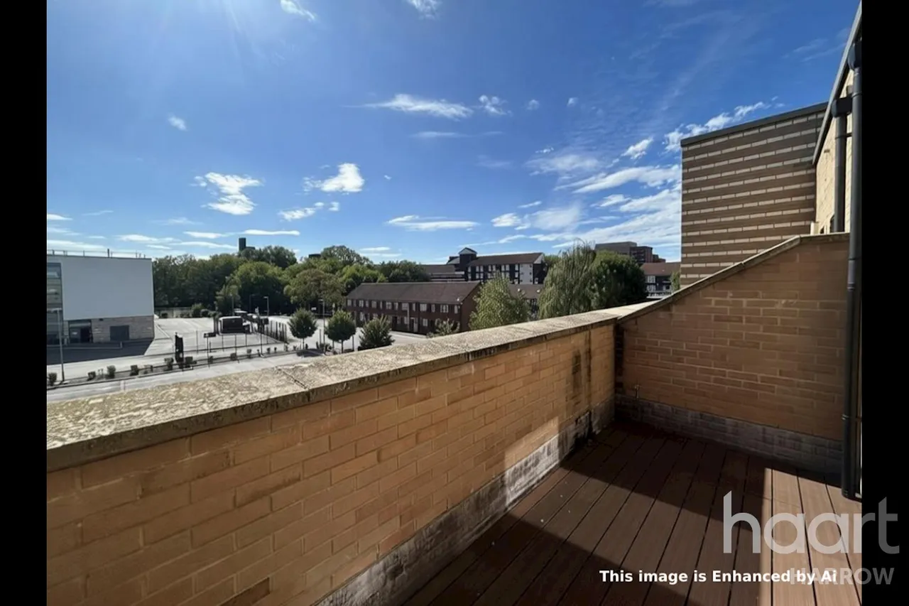 Edgecumbe Avenue, NW9, photo 17