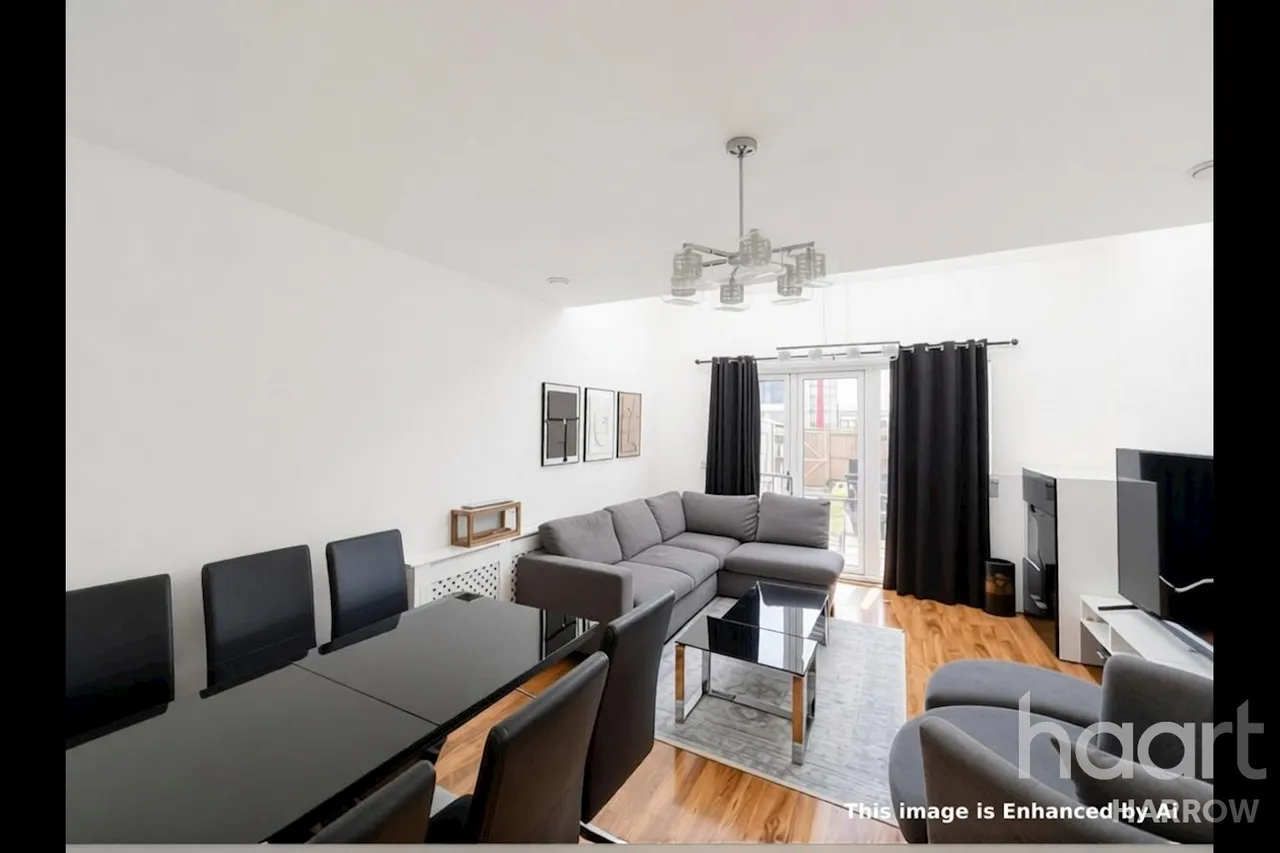 3 bed house to rent, Edgecumbe Avenue, NW9