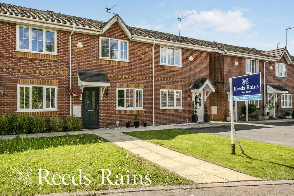2 bed house for sale — Whiston Close, Macclesfield, Cheshire, SK11