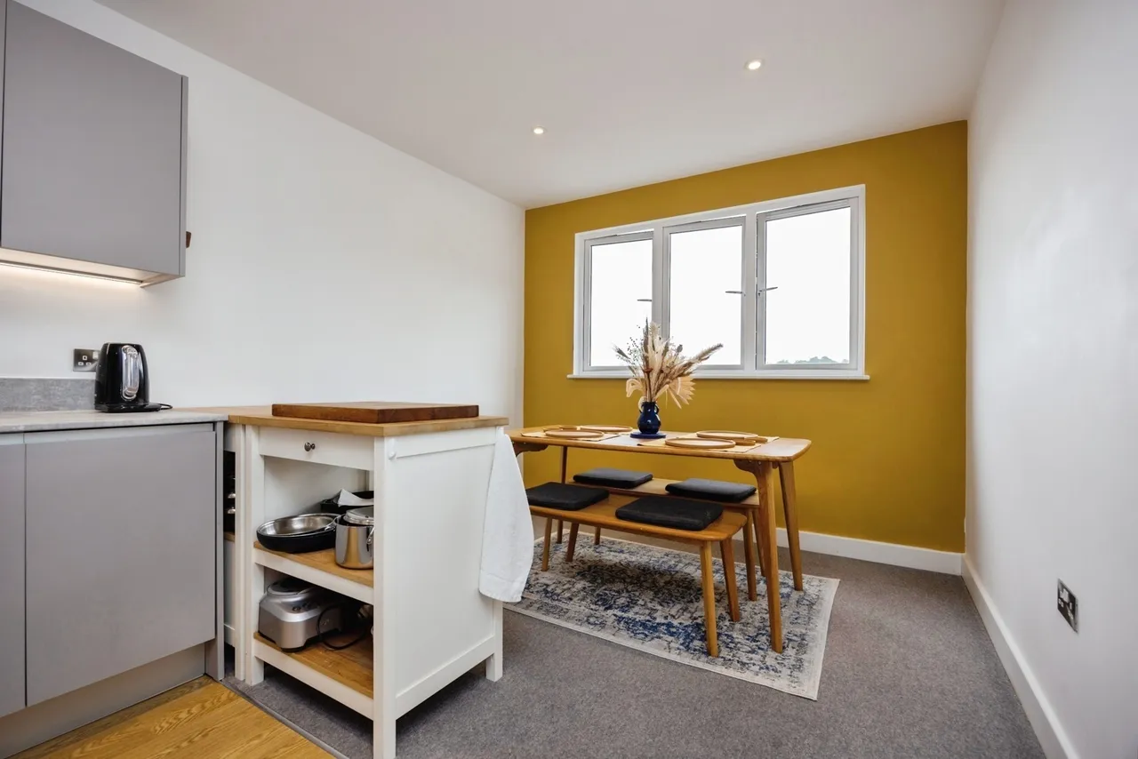 Catteshall Lane, Godalming, GU7, photo 14