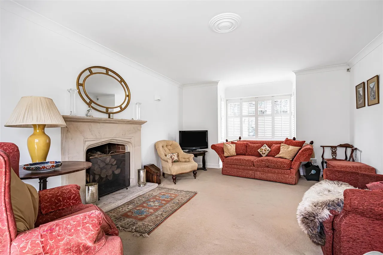 The Woodlands, Chesterton, photo 3