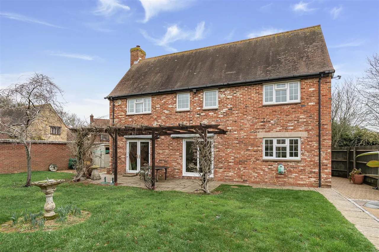 The Woodlands, Chesterton, photo 27