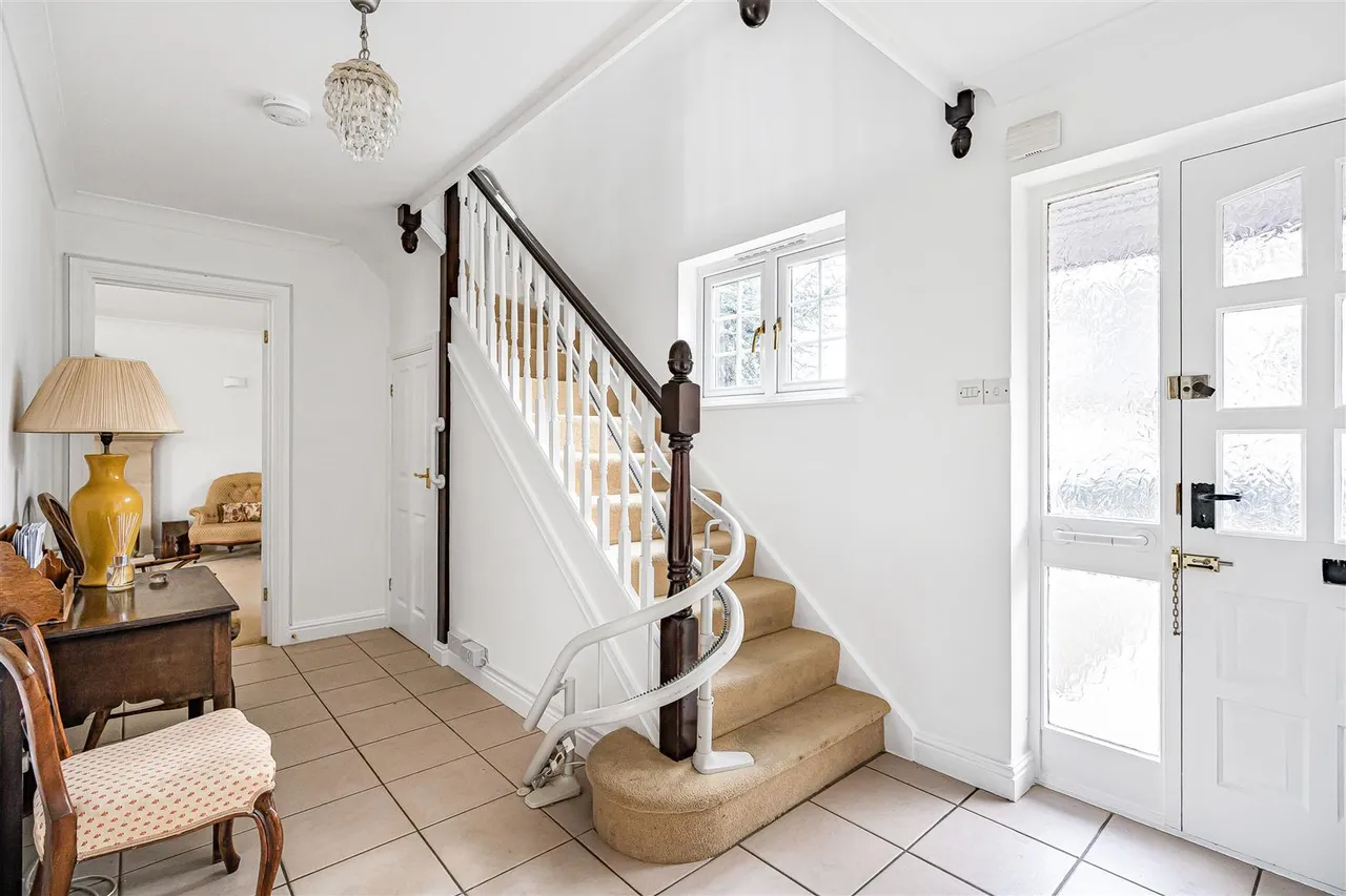 The Woodlands, Chesterton, photo 18