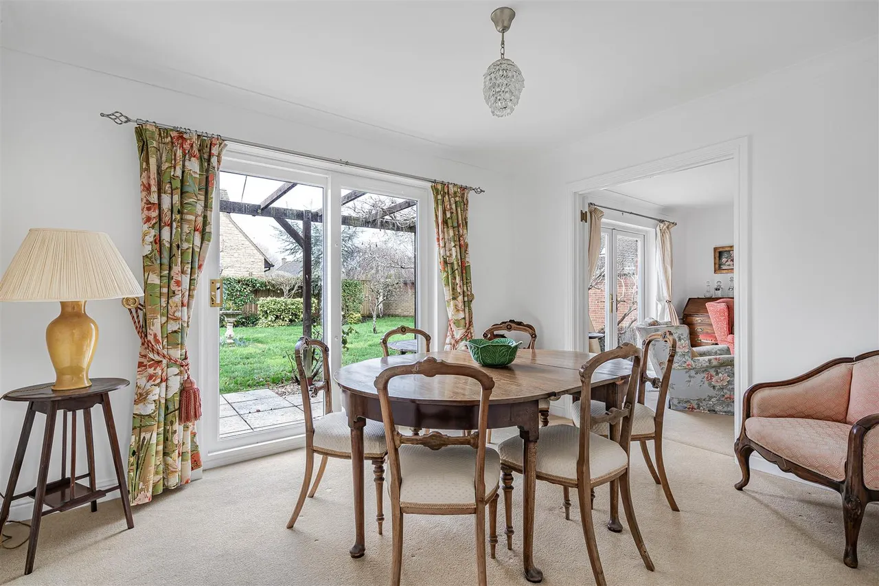 The Woodlands, Chesterton, photo 4