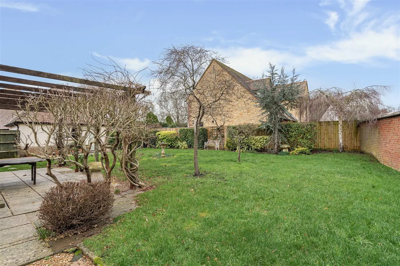 The Woodlands, Chesterton, photo 26