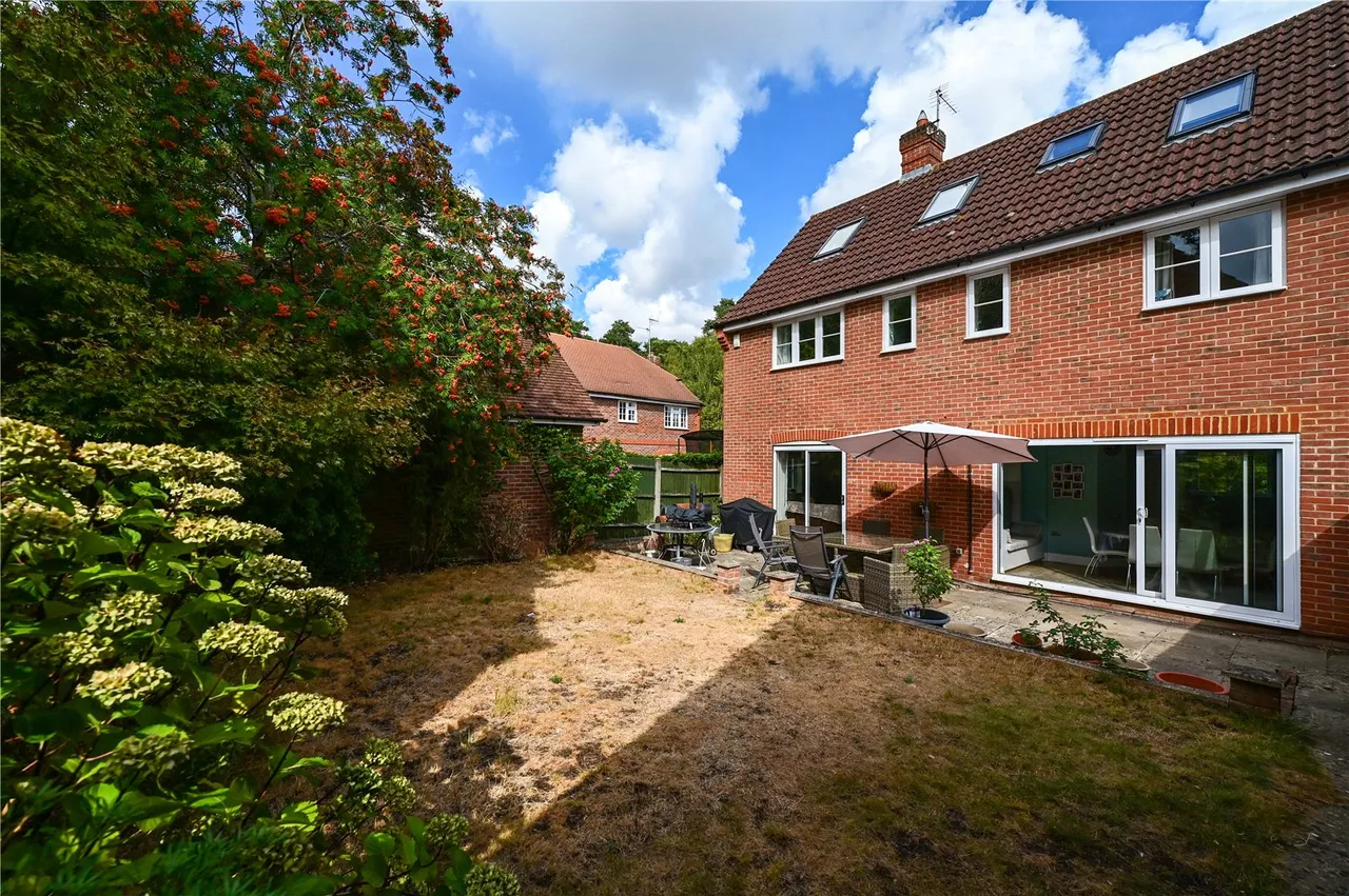 Micheldever Drive, Fleet, Hampshire, GU51 1BP, photo 15