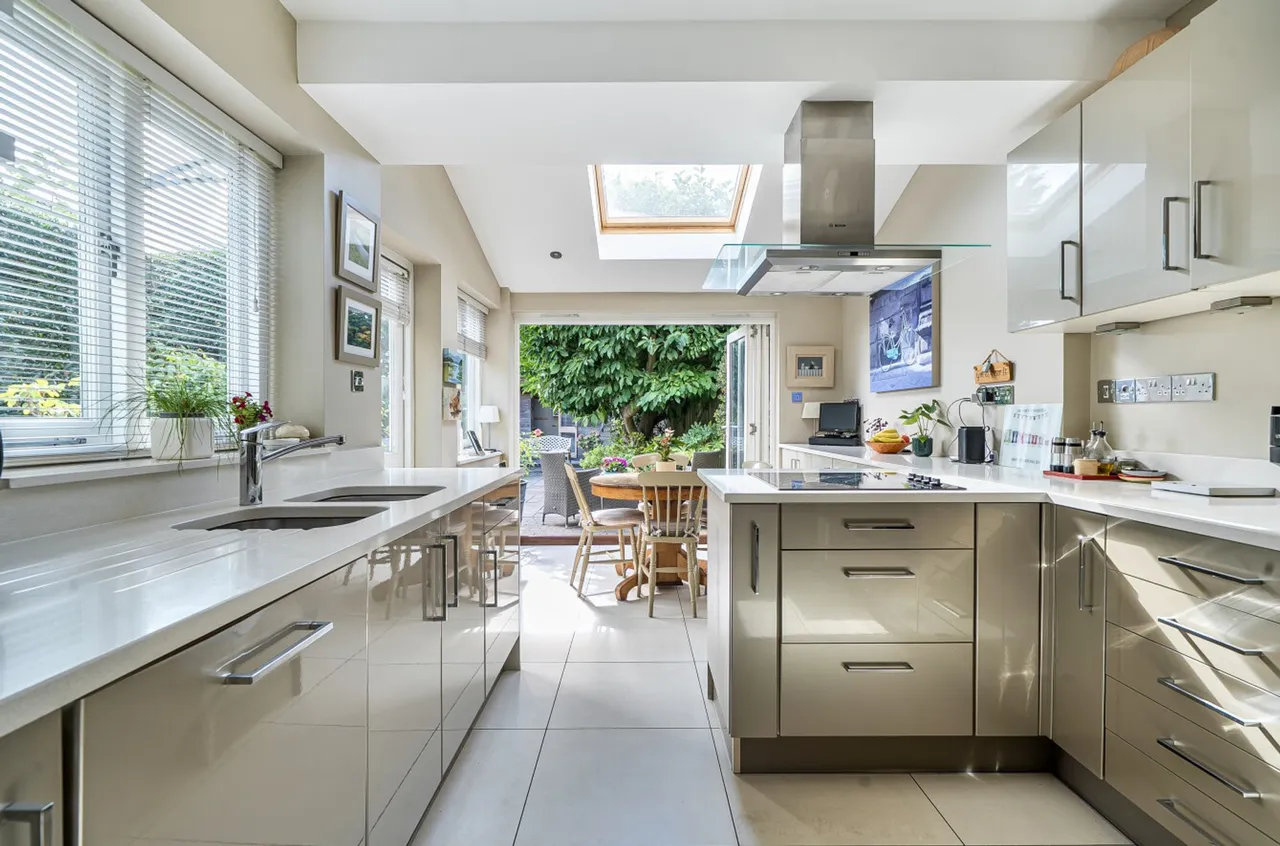 St. Pauls Road, Chichester, PO19, photo 15