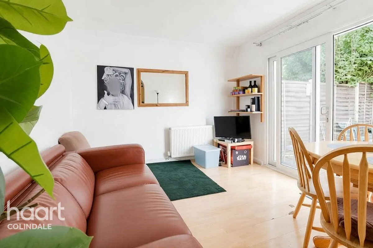 Sturgess Avenue, NW4, photo 2