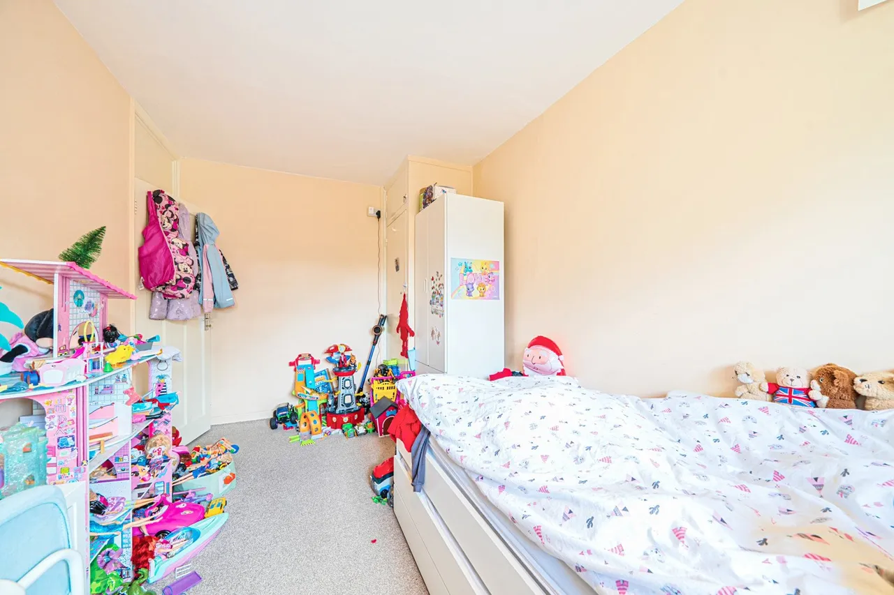 Middle Park Avenue, SE9, photo 10