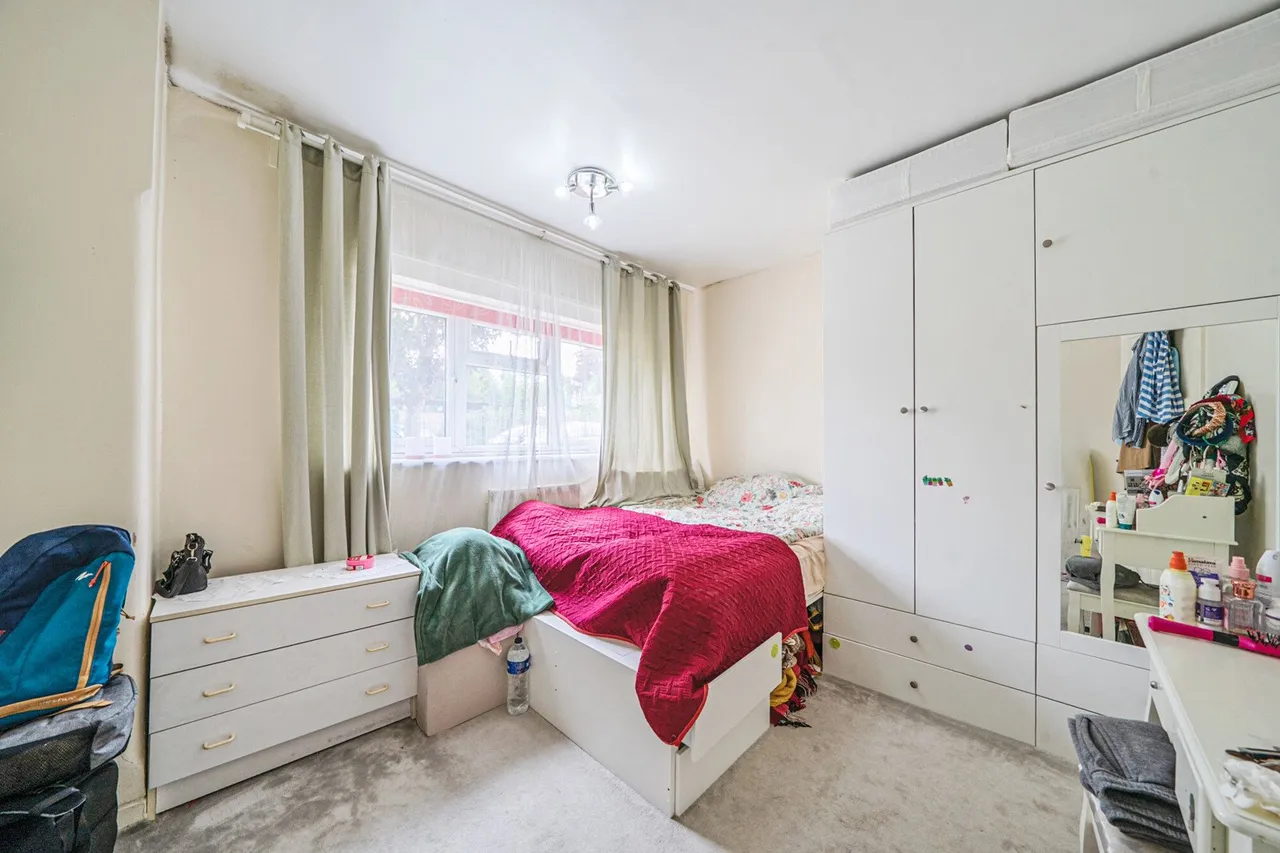 Middle Park Avenue, SE9, photo 6