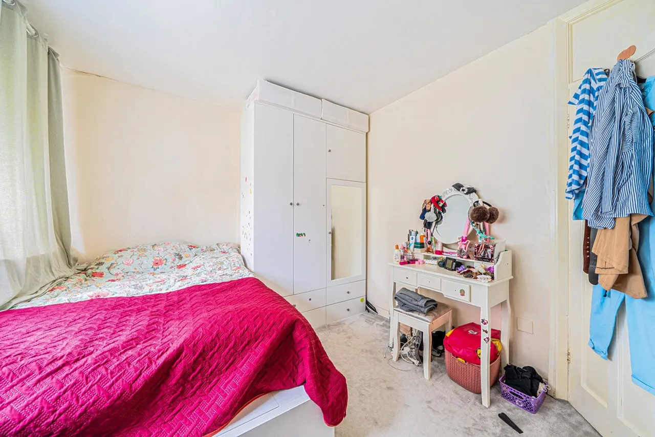 Middle Park Avenue, SE9, photo 17
