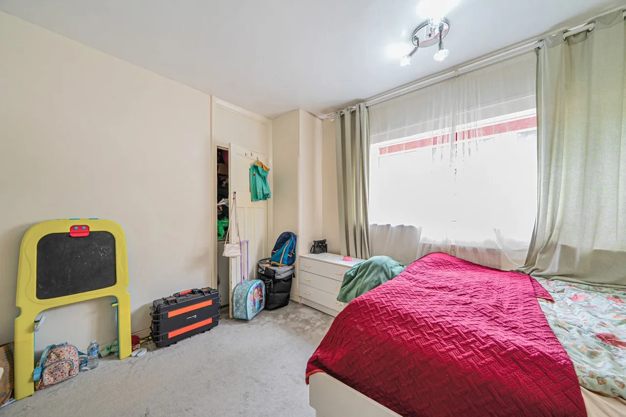 Middle Park Avenue, SE9, photo 18
