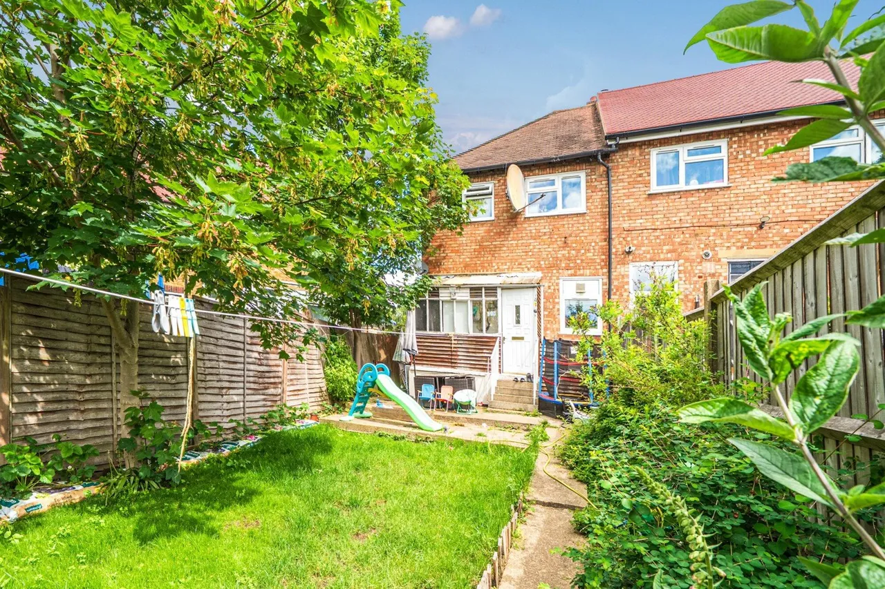 Middle Park Avenue, SE9, photo 2