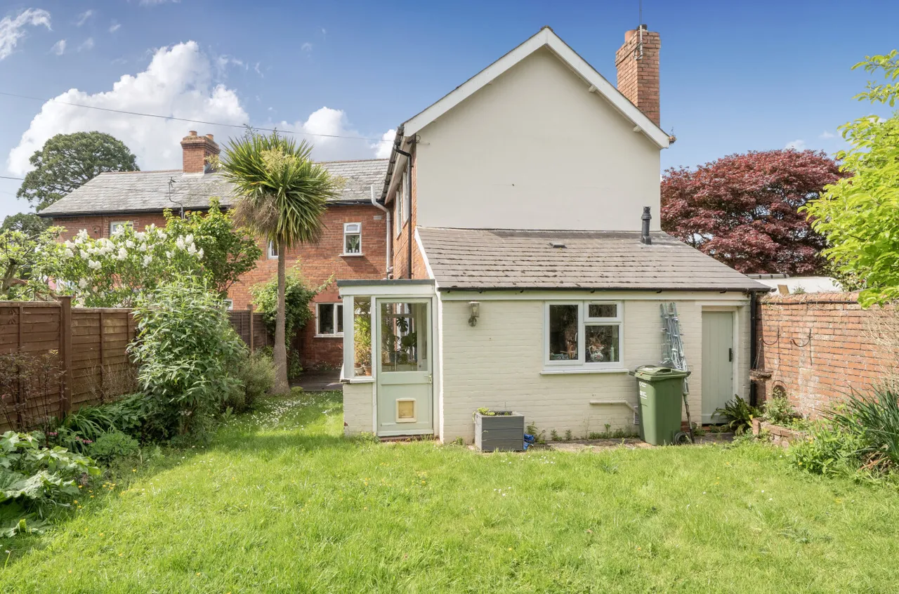 Pyles Thorne, Wellington, TA21, photo 2