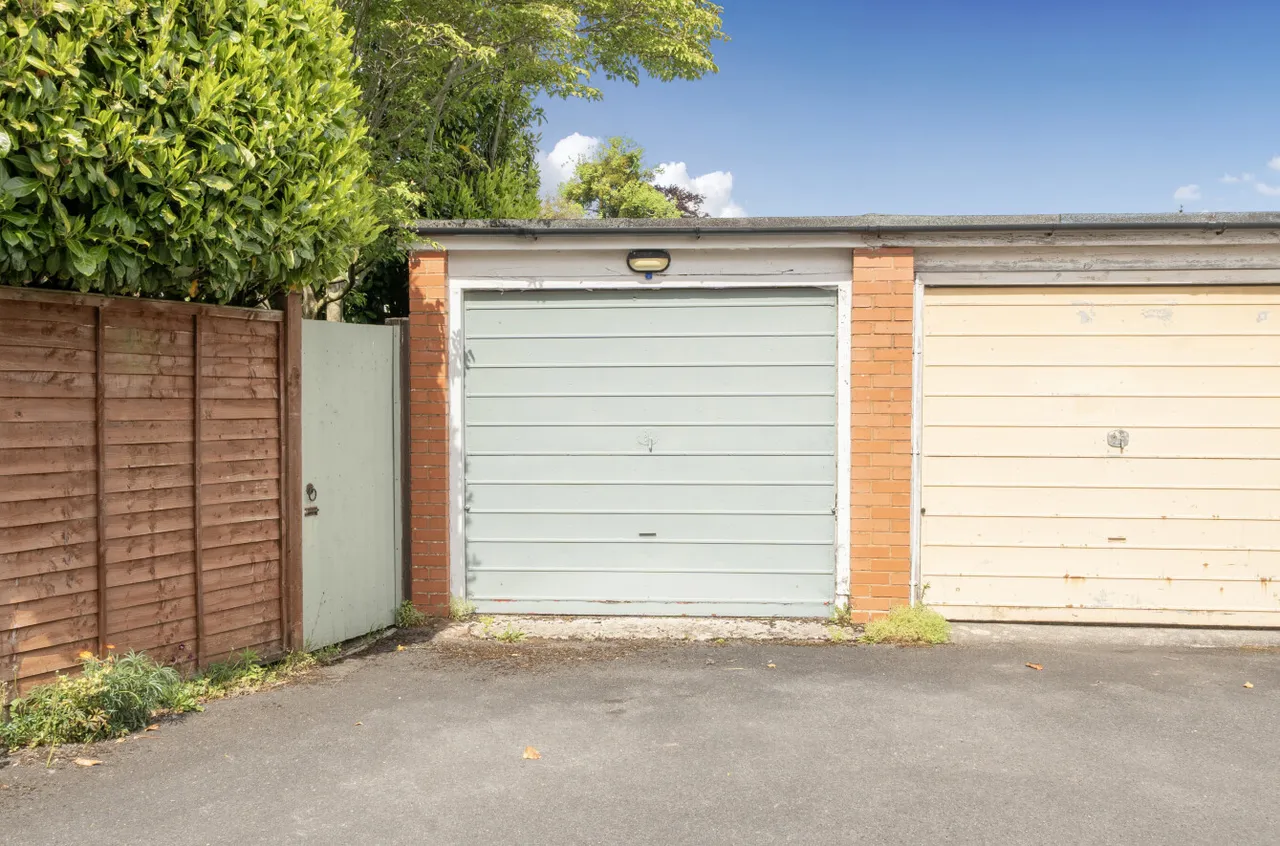 Pyles Thorne, Wellington, TA21, photo 14