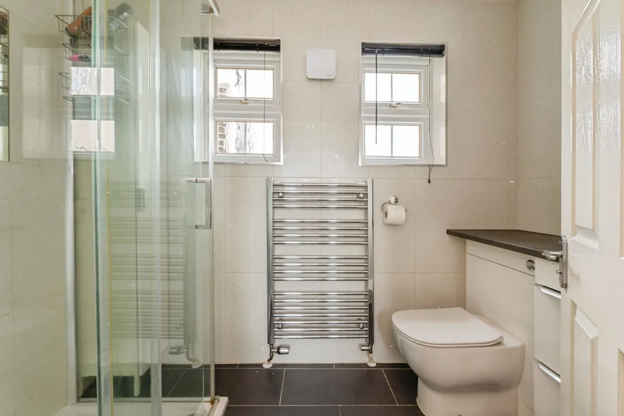 South Hall Drive, Rainham, RM13, photo 7