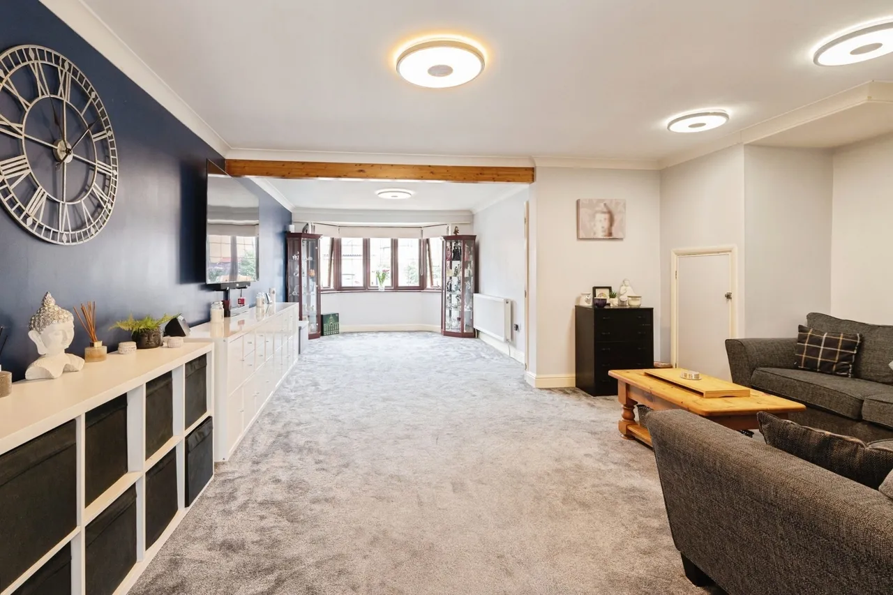 South Hall Drive, Rainham, RM13, photo 24