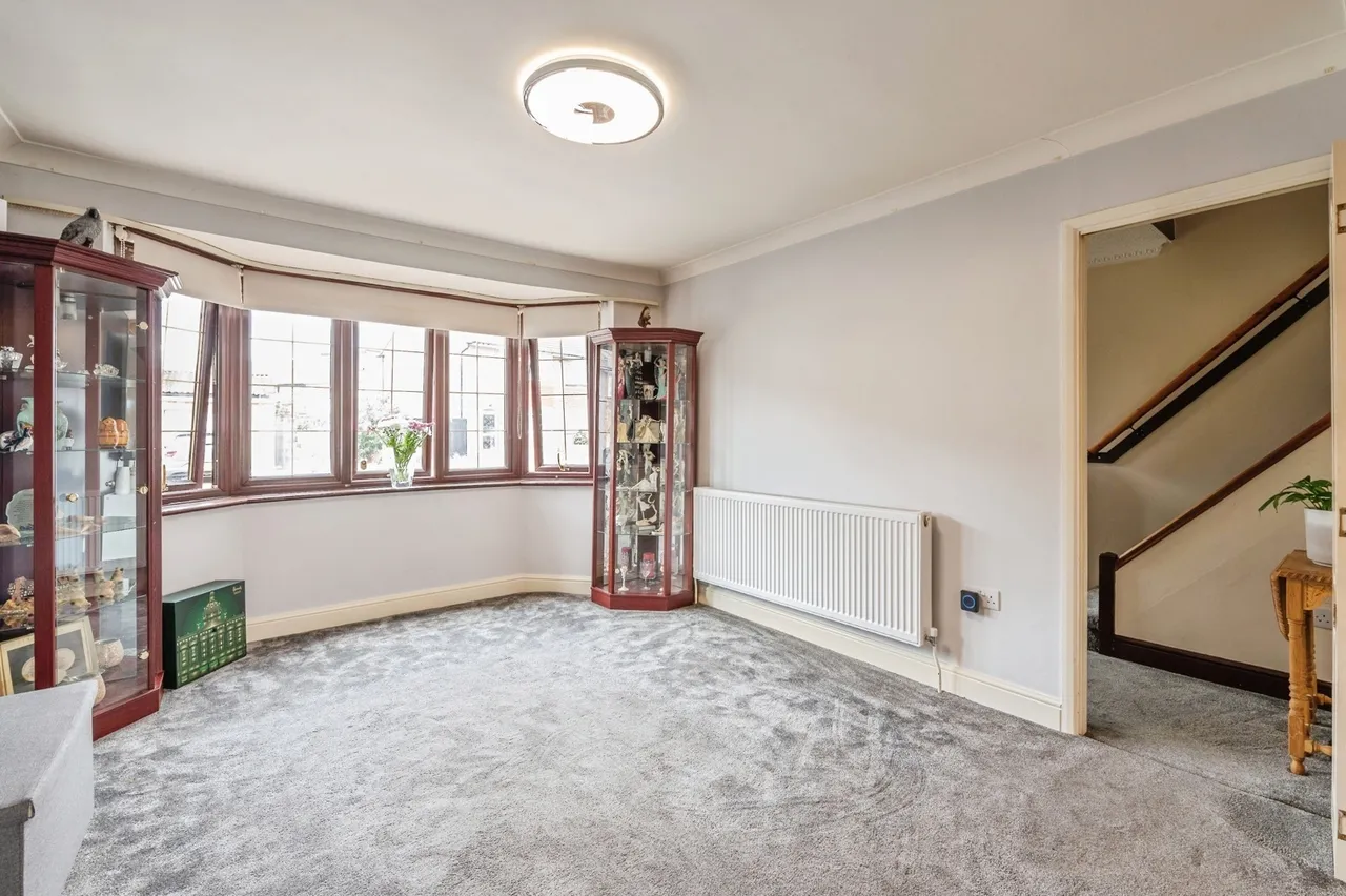 South Hall Drive, Rainham, RM13, photo 9