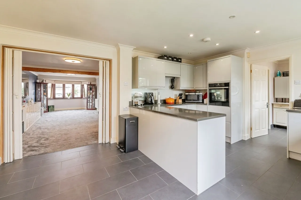 South Hall Drive, Rainham, RM13, photo 17