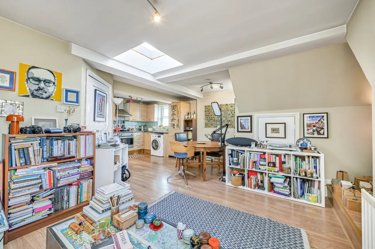 Clapham Common South Side, London, Ew4, SW4, photo 8