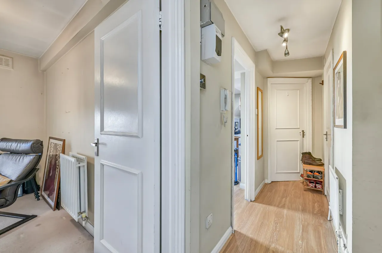 Clapham Common South Side, London, Ew4, SW4, photo 7