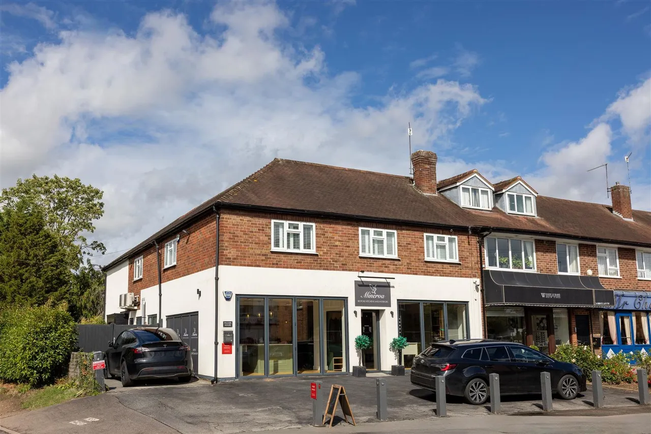 Main Street, Tiddington, CV37, photo 2