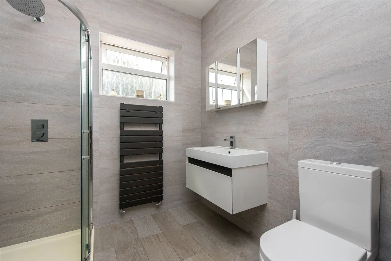 High Street, Potterspury, NN12, photo 9