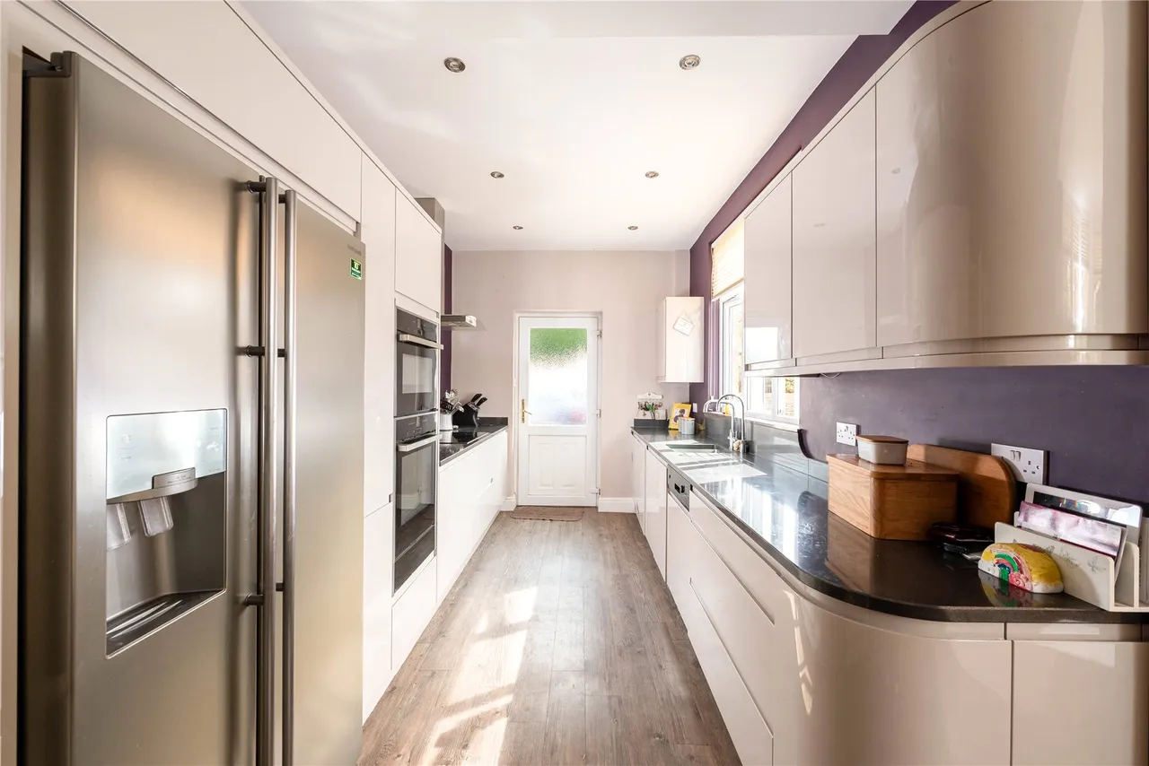 High Street, Potterspury, NN12, photo 6