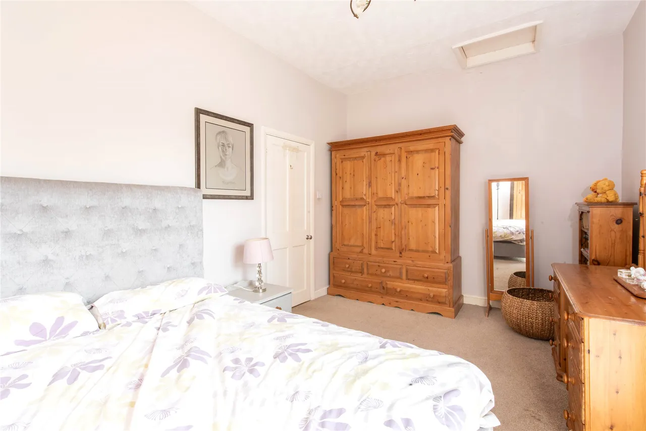High Street, Potterspury, NN12, photo 11