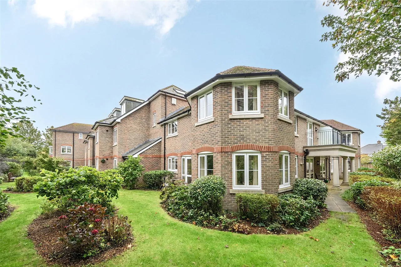 2 bed flat for sale, Wessex Road, Dorchester, DT1