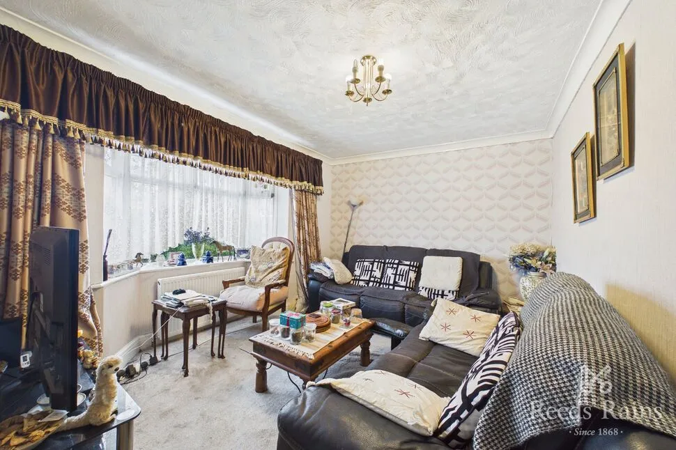 Reasby Avenue, Ravenfield, South Yorkshire, S65, photo 3