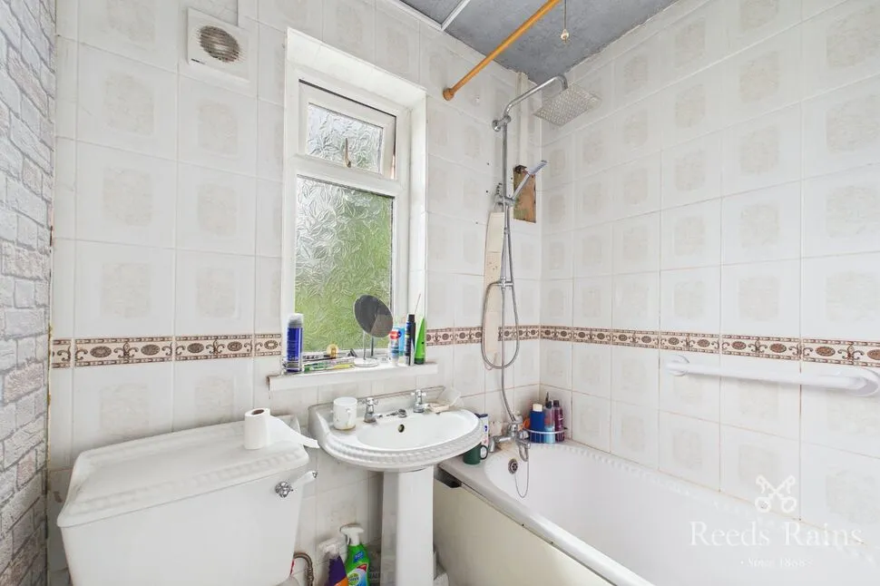 Reasby Avenue, Ravenfield, South Yorkshire, S65, photo 8