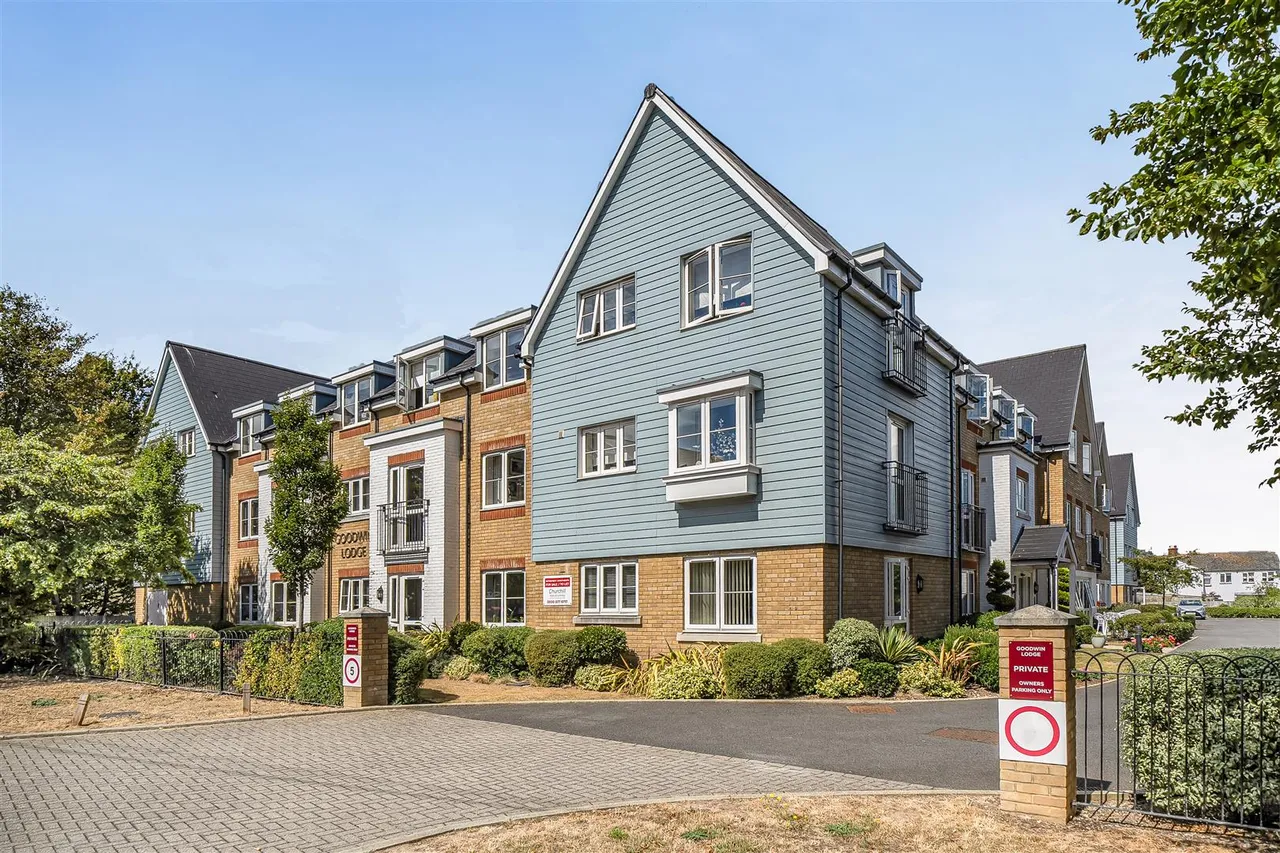 2 bed flat for sale, Ark Lane, Deal, CT14