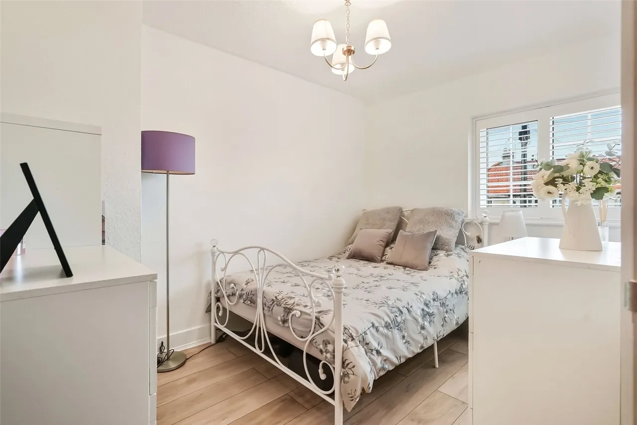 The Alders, Hanworth, TW13 6NX, photo 7