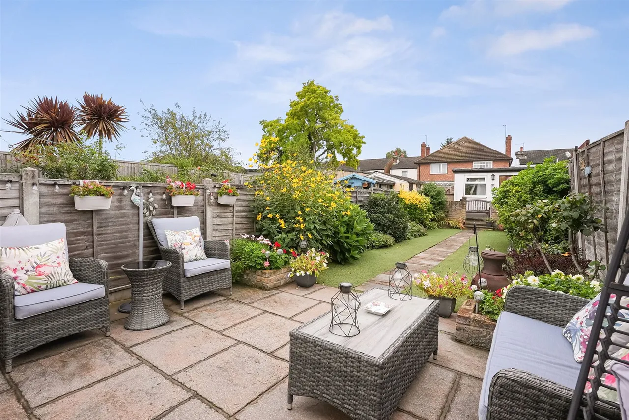 The Alders, Hanworth, TW13 6NX, photo 12