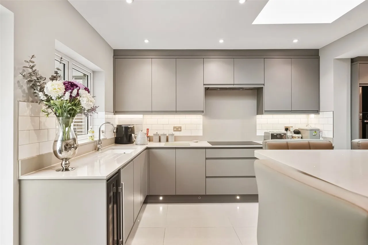 The Alders, Hanworth, TW13 6NX, photo 5