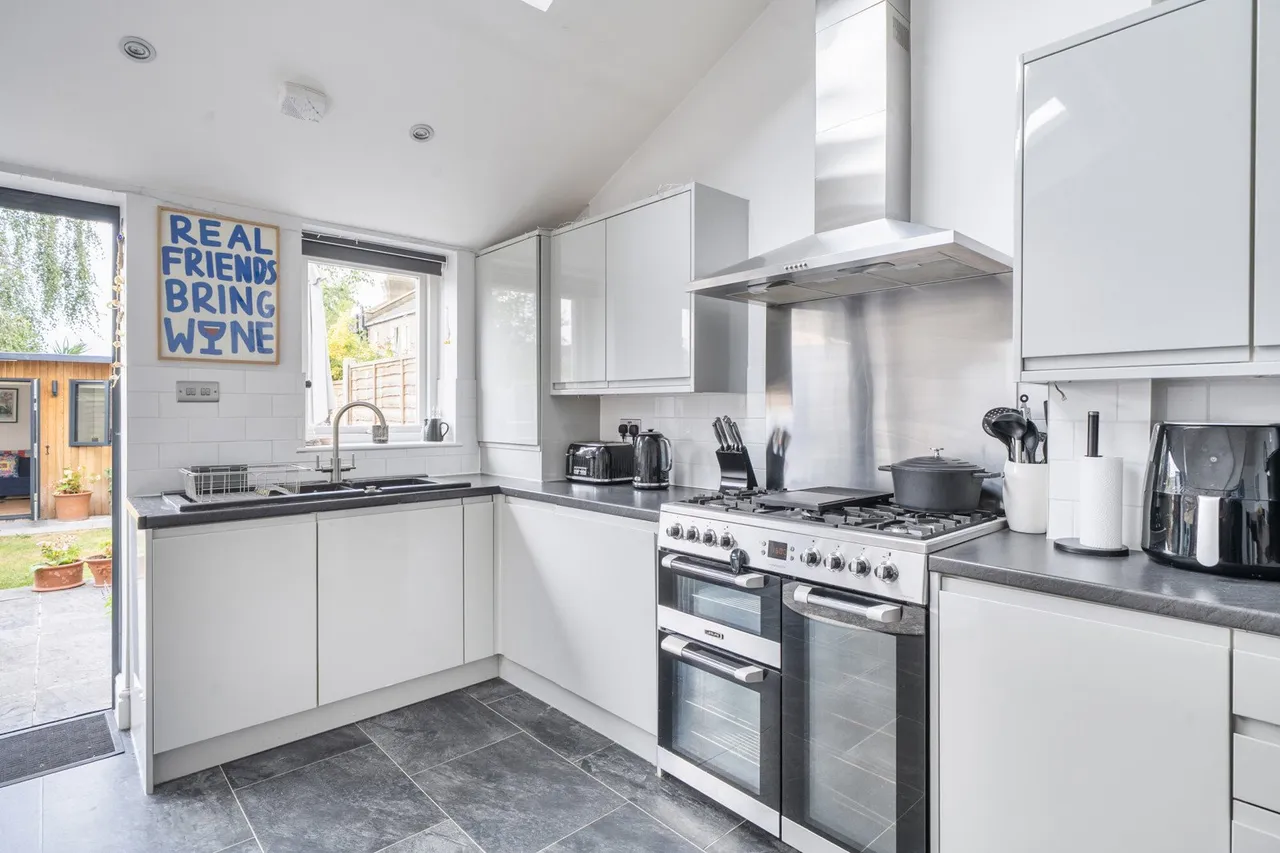 Mackenzie Road, BR3, photo 15