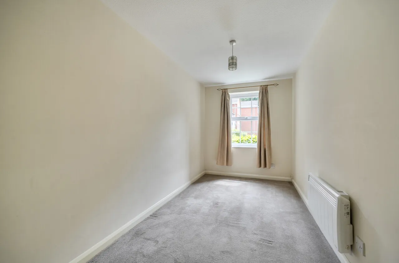Raleigh Way, Frimley, Camberley, Surrey, GU16 8RH, photo 13