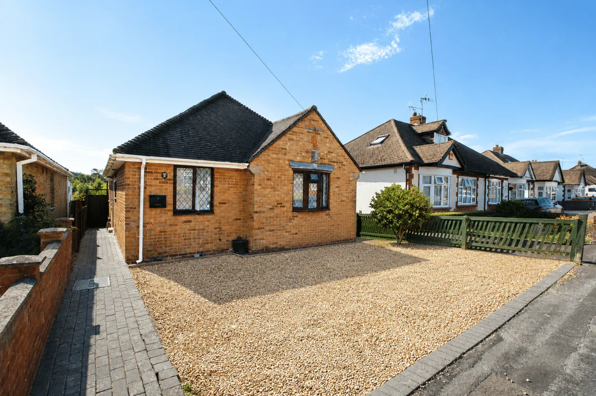 3 bed house for sale — Elmwood Avenue, Waterlooville, PO7 7LG